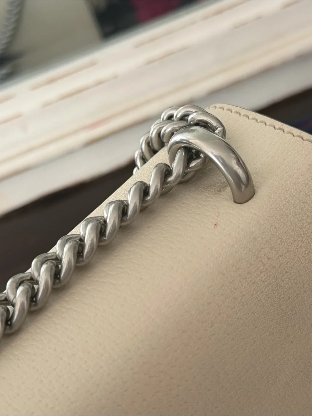 Gucci Cream Leather Shoulder Bag with Silver Chain - Picture 12 of 12